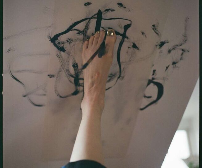 feet drawing on paper